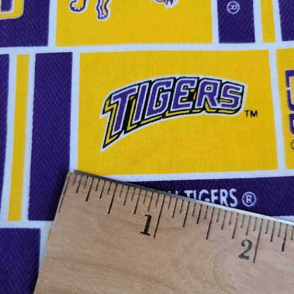 (4) LSU Tigers Louisiana State University Baton Rouge Cloth Placemats - Picture 7 of 8